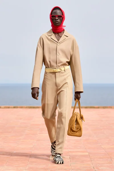 Look 7